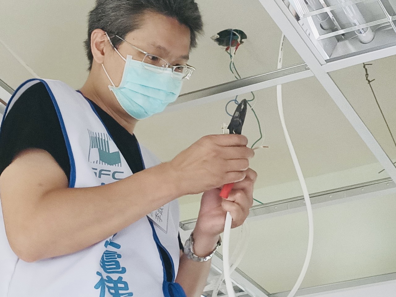 2021.4月|高雄分公司公益換燈 X 愛國蒲多元族群關懷協會