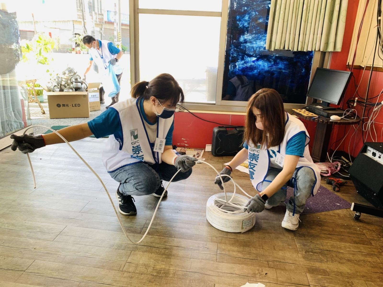 2022.10月 ∣台南分公司公益換燈x麻豆信福之家